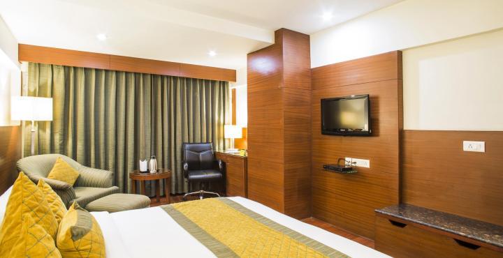 โฮเต็ล รอยัล คลิฟฟ์ Hotel กานปูร์ ภายนอก รูปภาพ